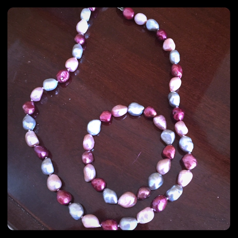 Vintage Multi color necklace and bracket